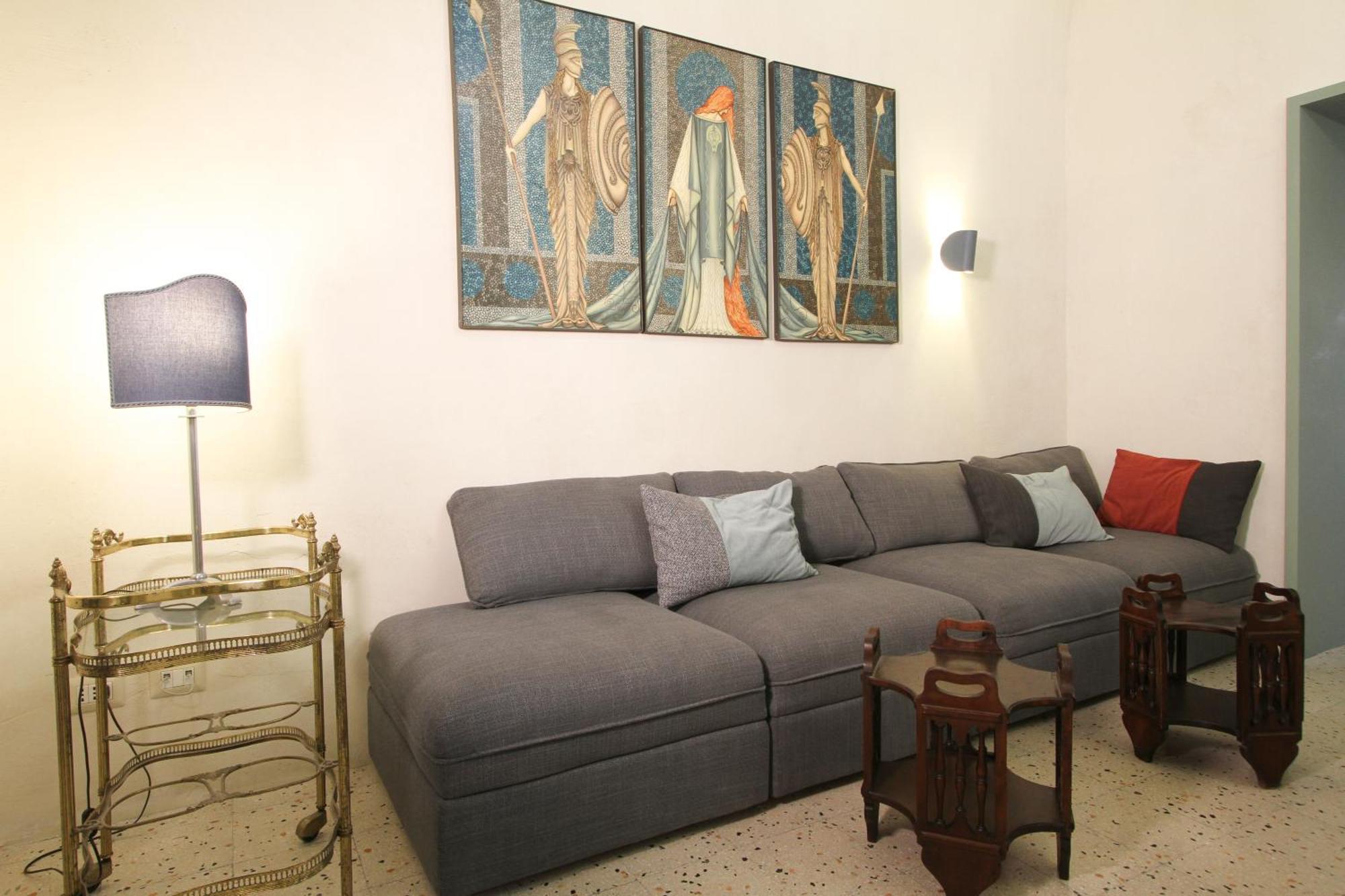 Tre Vie 80 Apartment *